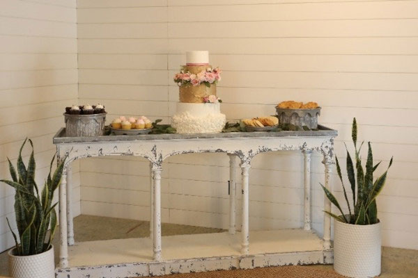 white-display-table-1