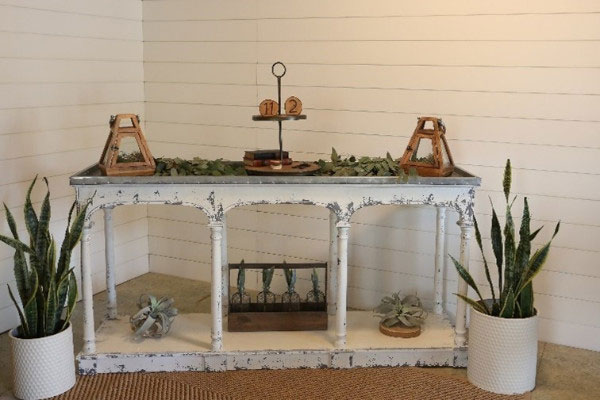 white-display-table-2