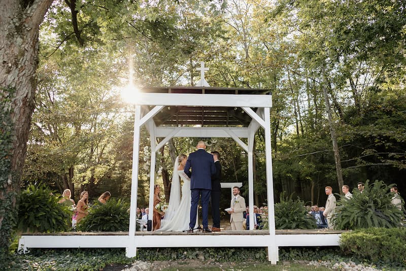 What You Need to Think About When Planning an Outdoor Wedding at The Inn at Oneonta